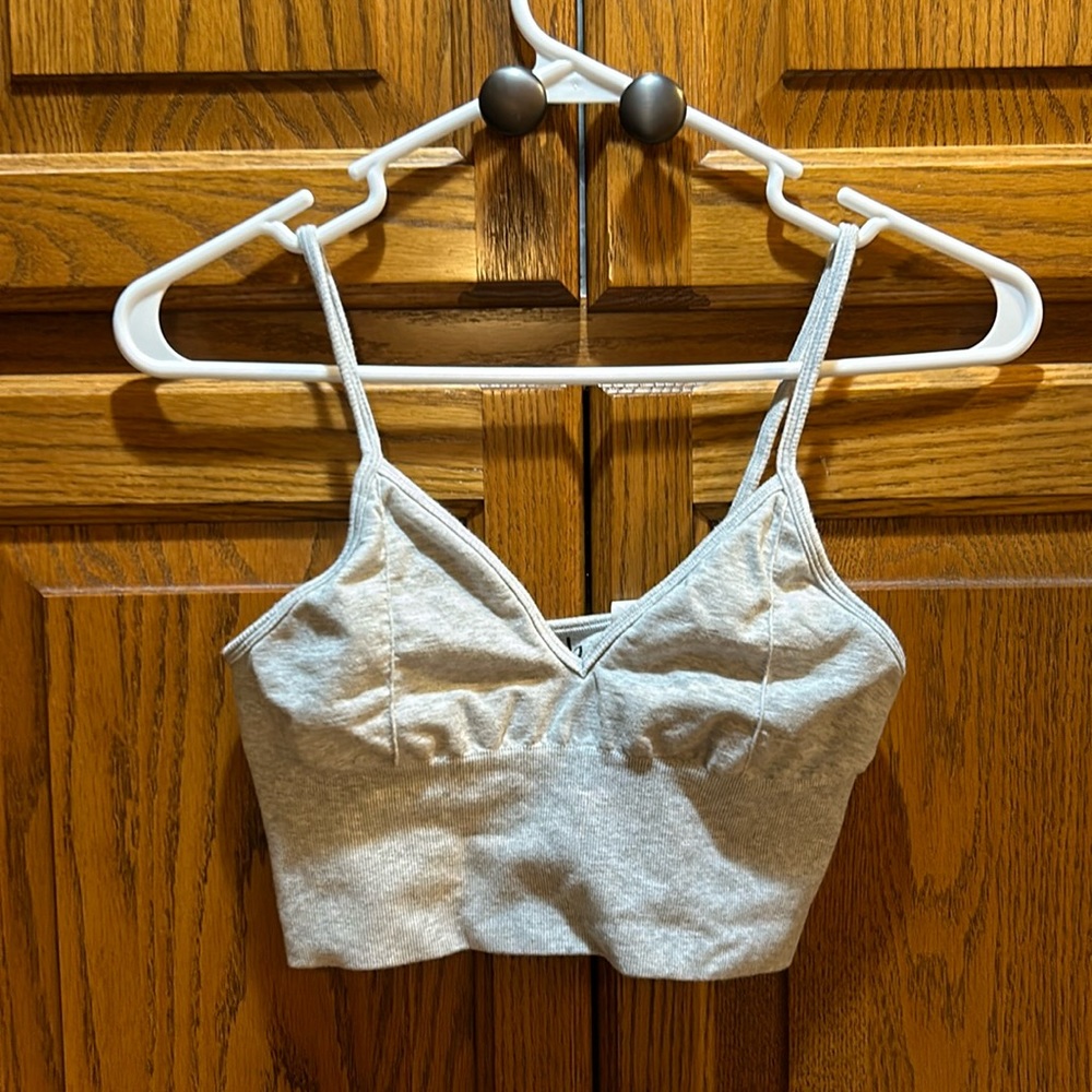 Alo yoga bralette size medium- gray heather